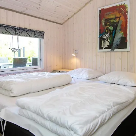 8 Person In Holiday home Hejls