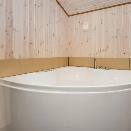 8 Person In Holiday home Hejls