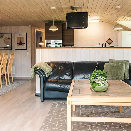 Holiday home 8 Person In *